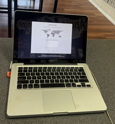 Macbook aluminum unibody 2008 - aluminum,